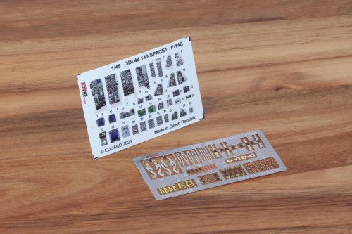 Przejdź do produktu Eduard 3DL48143 - 1:48 F-14B Space 3D Decals + PE