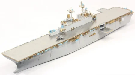 Pontos-37001R1-USS-LHD-2-Essex-Kit-plus-Detail-Up-Set (14).jpg