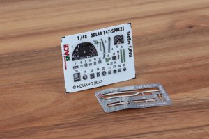 Eduard 3DL48147 - 1:48 Seafire F.XVII Space 3D Decals + PE