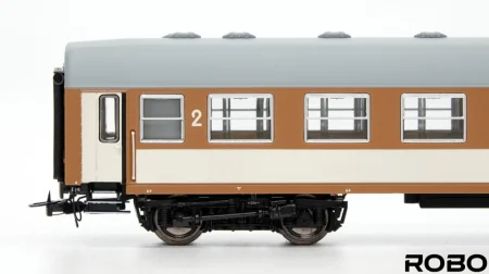 robo272310_h.jpg