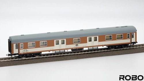 Przejdź do produktu Robo 280320 H0 - Wagon bagażowo rowerowy typu 209C PKP Gdynia ep.V