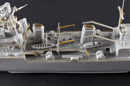 Trumpeter-05374-French-Light-Cruiser-Marseillaise (9).jpg