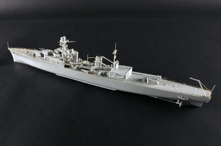 Trumpeter-05374-French-Light-Cruiser-Marseillaise (12).jpg