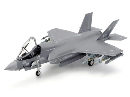 Tamiya-61125-F-35B-Lightning II (3).jpg