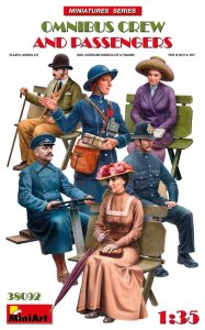 Miniart 38092 - 1:35 Omnibus Crew and Passengers