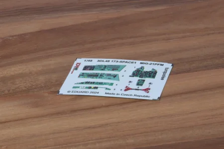 3DL48173_01.jpg