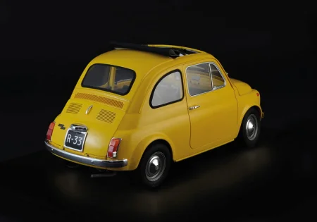 italeri-4715-fiat-500 (2).jpeg