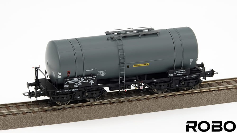 robo-model-cysterny-pkp-110440.jpg