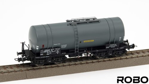 Przejdź do produktu Robo 110440 H0 - Wagon cysterna typu 406Rb, P.E.C., PKP ep. IV