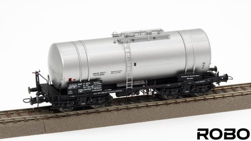 Przejdź do produktu Robo 120461 H0 - Wagon cysterna typu 406Rb, P.E.C., PKP ep.IV