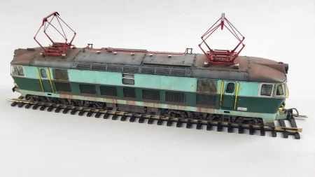piko-96332-model-lokomotywy-et22-pkp-patynowany-2.jpg