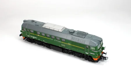 roco-71753-model-lokomotywy-st44-pkp-patynowany-1.jpg