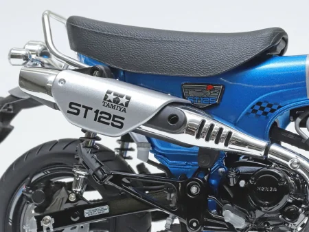 tamiya-14142-Honda-Dax125 (4).jpg