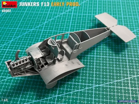miniart-48002-junkers-f13 (2).jpg