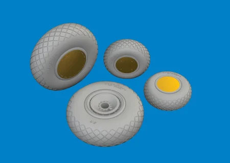 672380_B-24H wheels-2.jpg