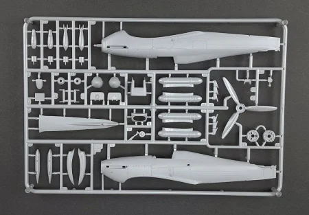 arma hobby-40012-hurricane-recon (4).jpg