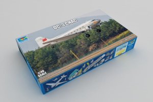 Trumpeter 05813 - 1:48 DC-3 CNAC
