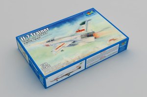 Trumpeter 02824 - 1:48 JJ-7 Trainer