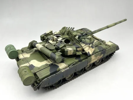 Amusing-Hobby-35A060-T-80U (2).jpg