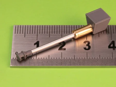 GM-72-037_02.jpg