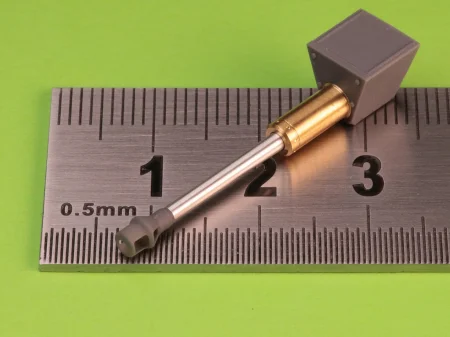 GM-72-036_02.jpg