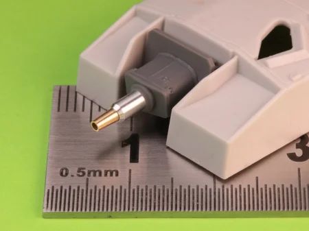 GM-72-035_03.jpg