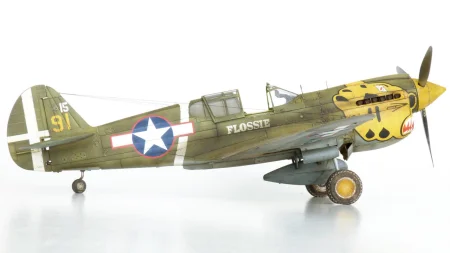 Eduard-R0023-P-40E-Warhawk-Royal-Class-Edition-Dual-Combo (31).JPG