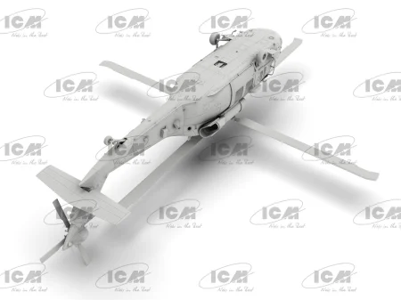 ICM-48361-UH-60A-Black-Hawk (8).jpg