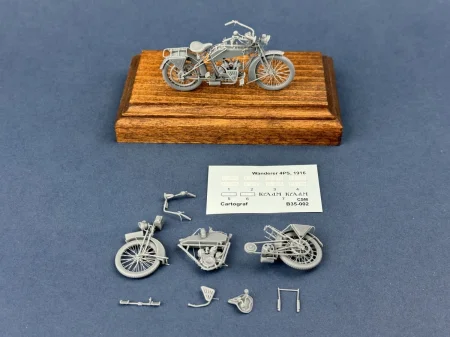 CSM-B35002-wanderer-motorcycle (7).jpg