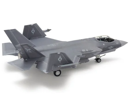 Tamiya-61127-F-35-Lightning-II (5).jpg