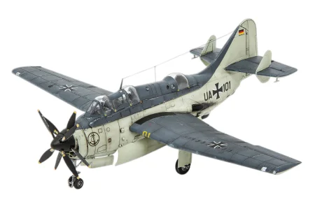 Revell-03775-Fairey-Gannet (3).jpg
