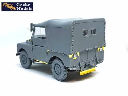 Gecko-35GM0062-British-FV18001 (7).jpg