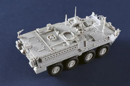 Trumpeter-07423-M1130-Stryker (5).jpg