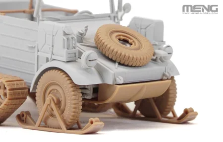 meng-vs018-kubelwagen-halftrack (6).jpg