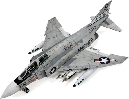 Academy-12356-USMC-F-4J-Phantom II (2).jpg