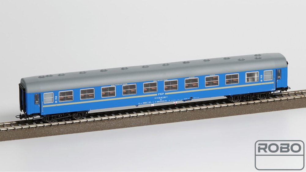 robo-244431-wagon-pkp-110ac-stacja-warszawa-grochow.jpg