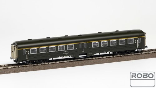 Przejdź do produktu Robo 351040 H0 - Wagon osobowy typu 101Aa, Ryflak, 1 kl, PKP, Olsztyn, ep.IV