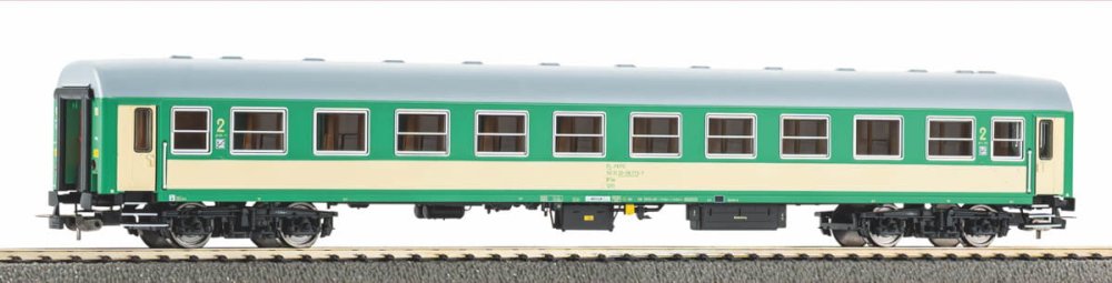 piko-97186-wagon-osobowy-111a-pkp.jpg
