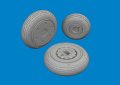 6481151_MiG-21F wheels_2.jpg
