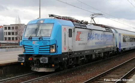 piko-21804-H0-lokomotywa-elektryczna-BR-193-Bałtyk-PKP-IC-VI-DCC-z-dźwiękiem.jpg