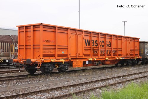 Przejdź do produktu Przedsprzedaż Piko 24553 H0 - Wagon kontenerowy typu Sgnns z nadbudową CH-Wasco, SBB, ep.VI