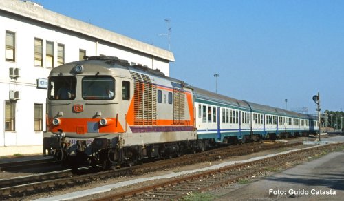 Przejdź do produktu Przedsprzedaż Piko 22032 H0 - Lokomotywa spalinowa D.445 druga seria, Navetta FS, ep.IV