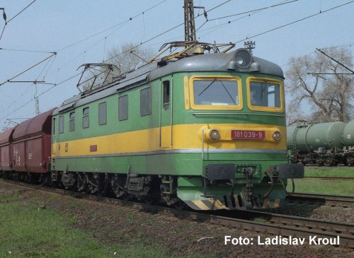 Przejdź do produktu Przedsprzedaż Piko 21027 H0 - Lokomotywa elektryczna BR 181, CD, ep.V