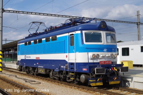 Przejdź do produktu Przedsprzedaż Piko 47484 TT - Lokomotywa elektryczna Rh 242, CD, ep.VI
