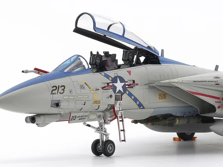 Tamiya-60795-Grumman-F-14D-Tomcat (7).jpg