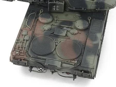 tamiya-32607-leopard-2A7V (6).jpg