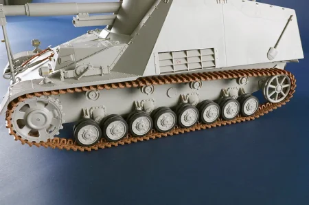 Trumpeter-00954-Nashorn (8).jpg