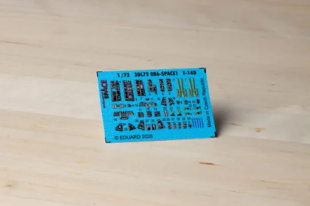 3dl72086_01.jpg