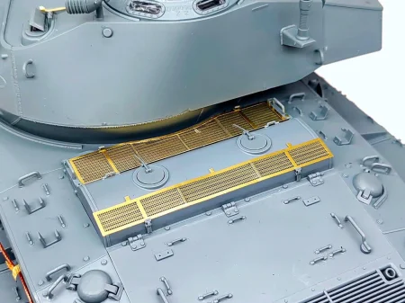 Gecko-16GM0038-US-M24-Chaffee (8).jpg