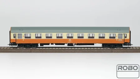 200110-staedteexpress-yb-70-bautzen-zestaw-8-wagonow-stacja-berlin-lichtenberg (23).jpg
